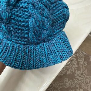 lululemon athletica Vibrant Blue Ladies Knit Hat
